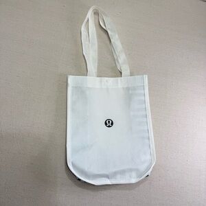 Lululemon Reusable Shopping Bag With Snap Closure - Used